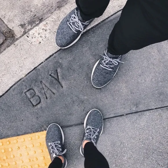 ALLBIRDS Men’s Natural Grey (Light Grey Sole) Wool Runners