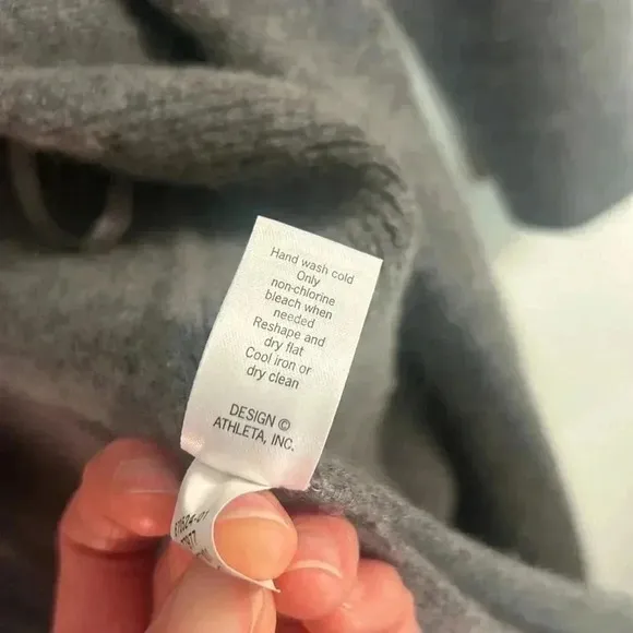 Athleta Dark Gray Wool Cashmere Oversized Spirit Wrap size Small