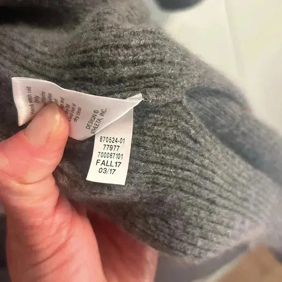 Athleta Dark Gray Wool Cashmere Oversized Spirit Wrap size Small