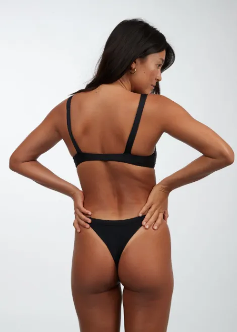 B23 SOUTH TOP-BLACK