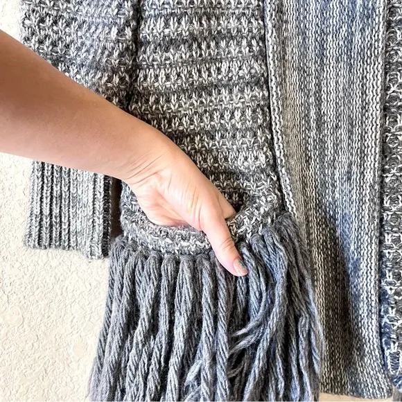 Banana Republic Long Sleeve Grey Fringe Chunky Knit Open Front Cardigan Heavy