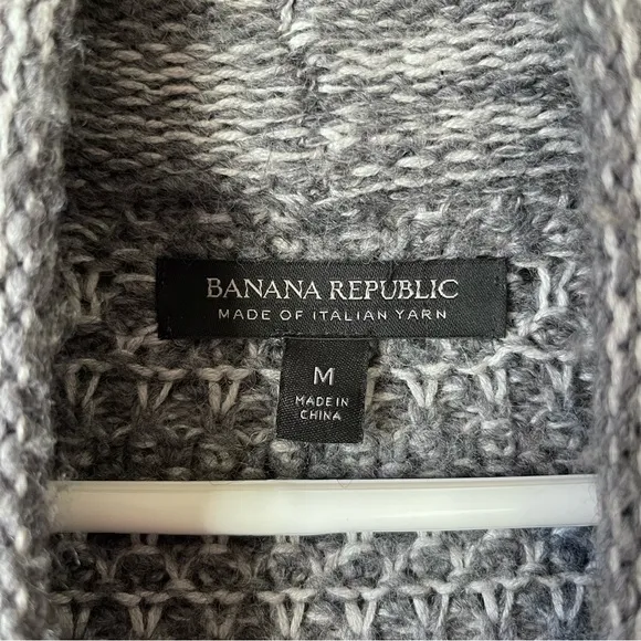 Banana Republic Long Sleeve Grey Fringe Chunky Knit Open Front Cardigan Heavy