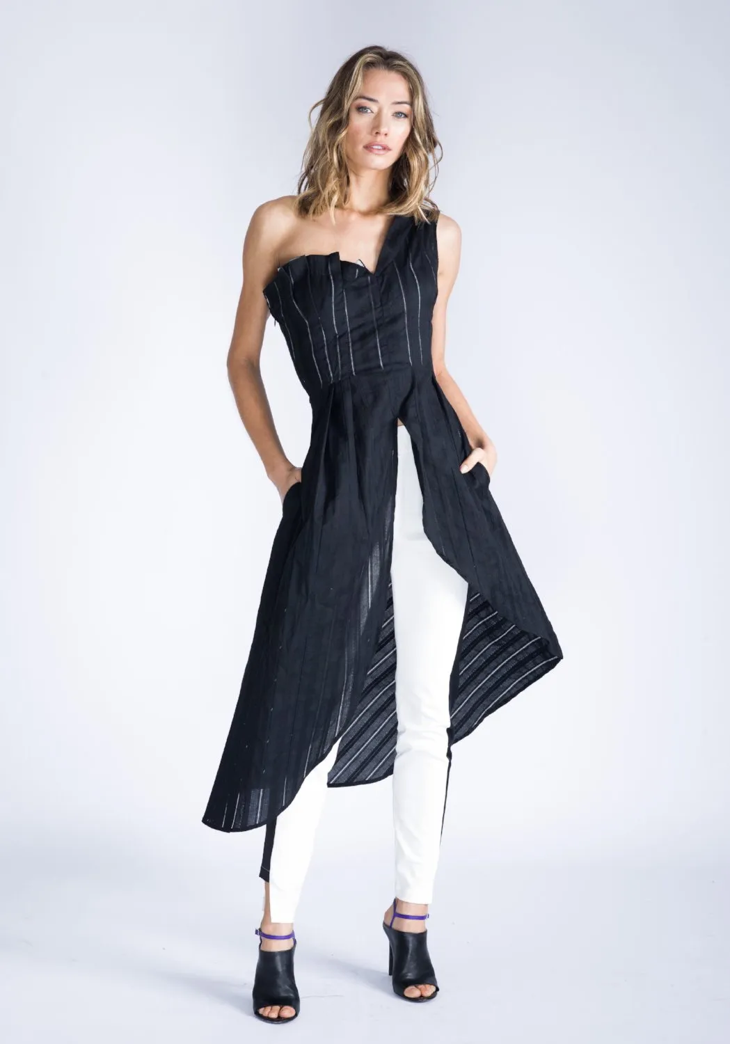BILLY JEAN Asymmetrical Cotton Top
