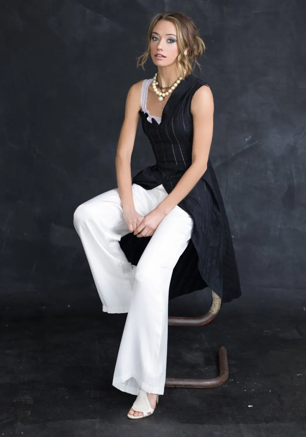 BILLY JEAN Asymmetrical Cotton Top