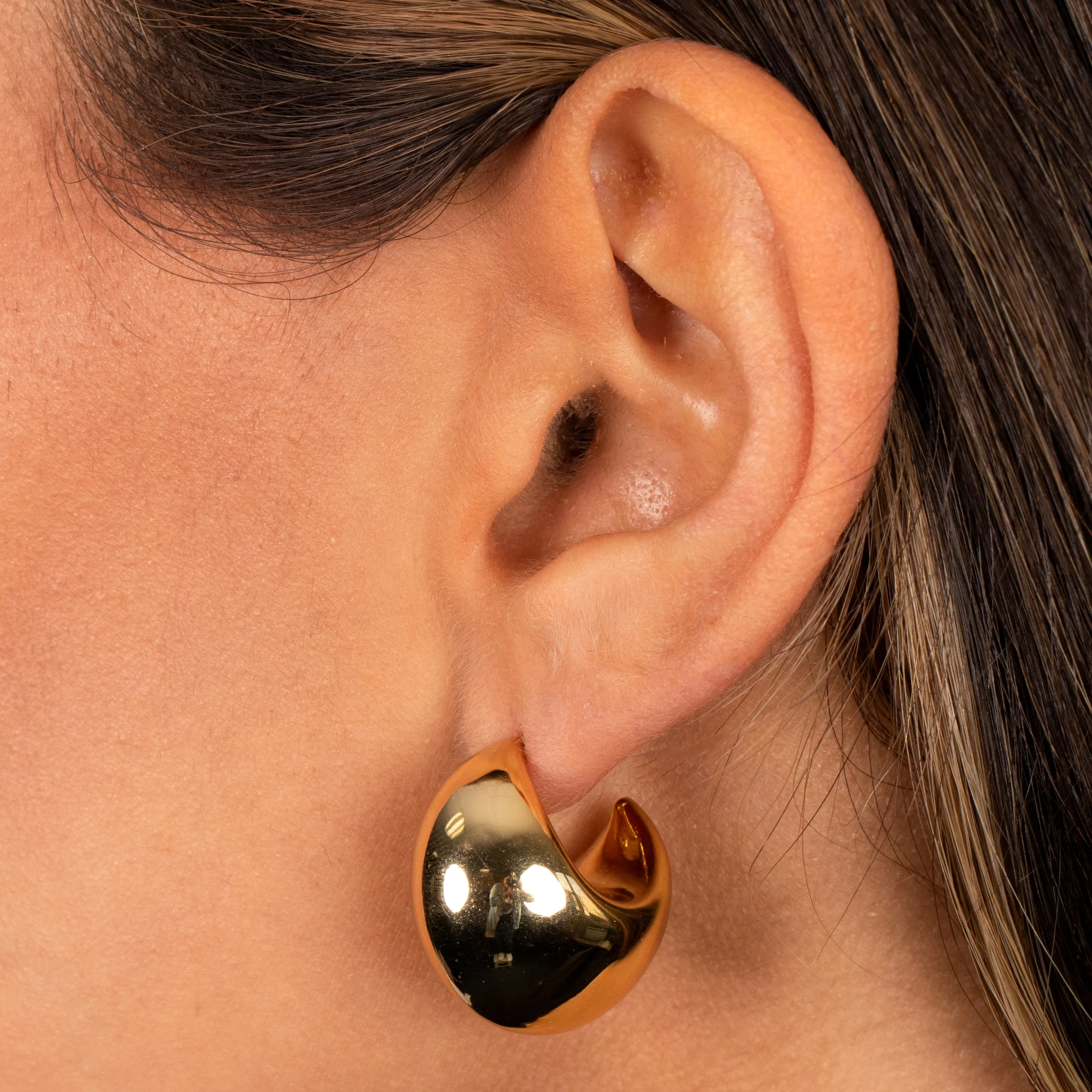 Chunky Graduated Hoop Earring