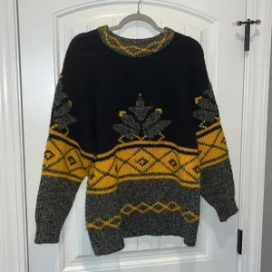 Chunky oversized wool blend vintage southwest tribal agave sweater size M