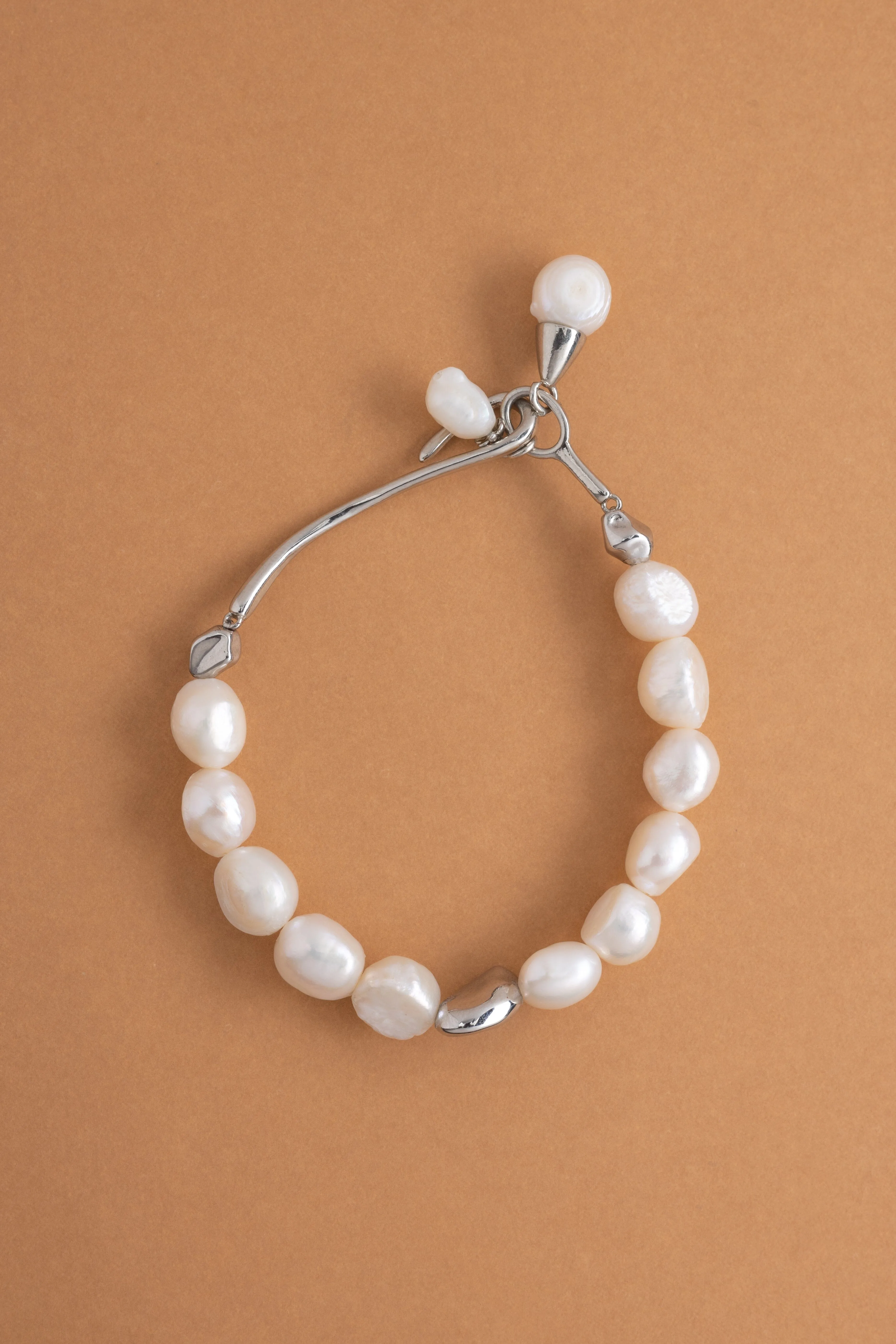 Chunky White Pearl Bracelet