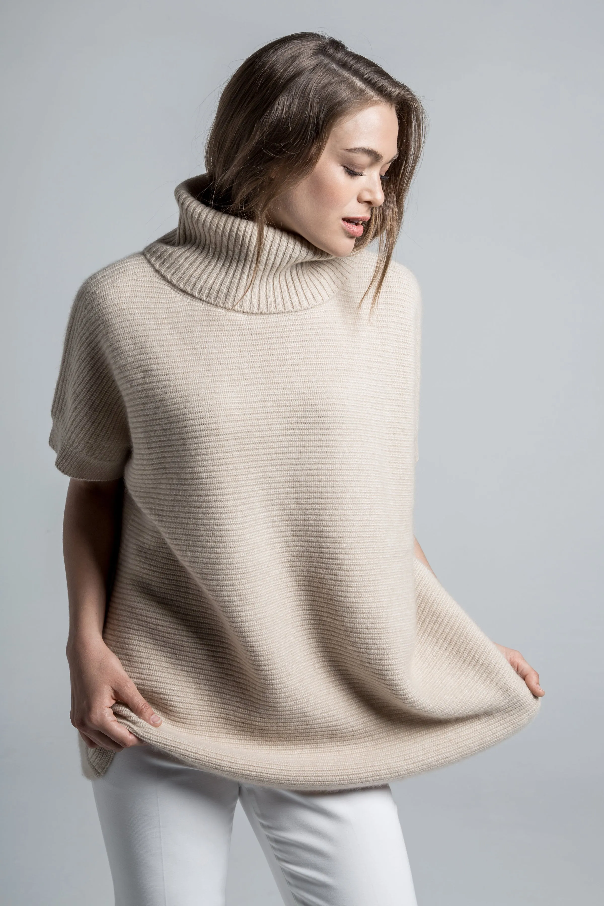 Claire Chunky Cashmere Turtleneck - Tan