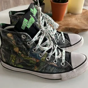 Converse DC Comics Green Arrow Hi Top Sneakers
