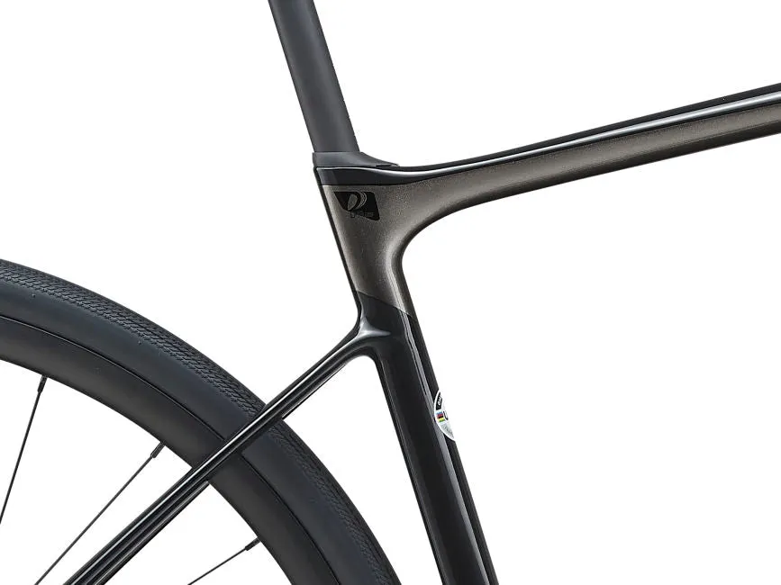 DEFY ADVANCED 2 - In Store Pick Up Only