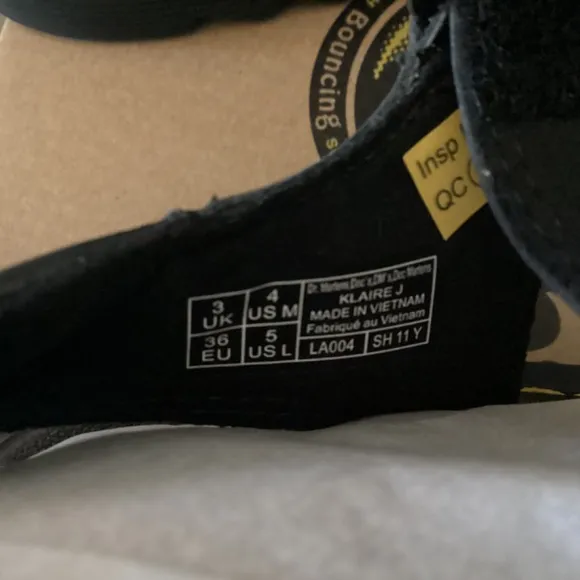 DR. MARTENS Klaire Sandal, size 5