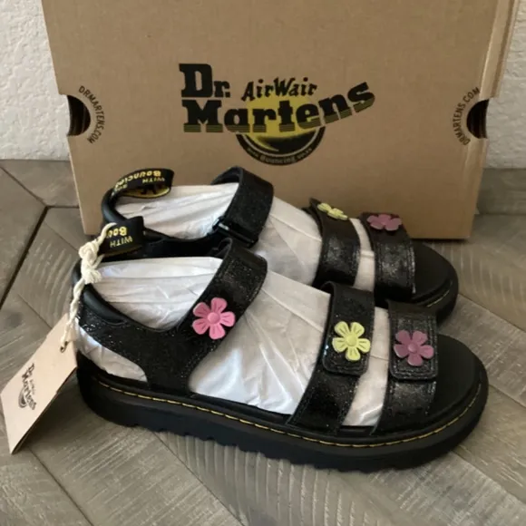 DR. MARTENS Klaire Sandal, size 5