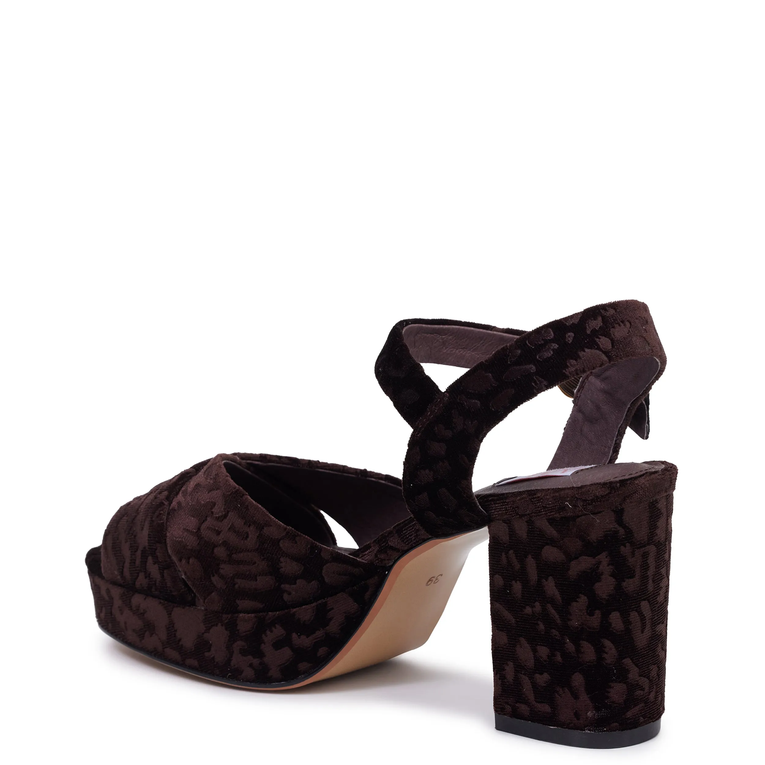 Emilia Heel