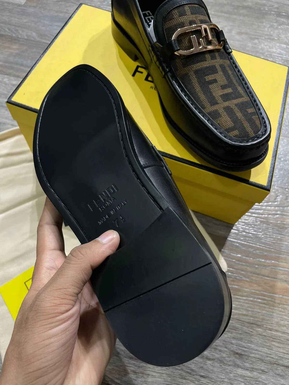 FENDI || Fendi O'Lock Claf Leather Black Loafers