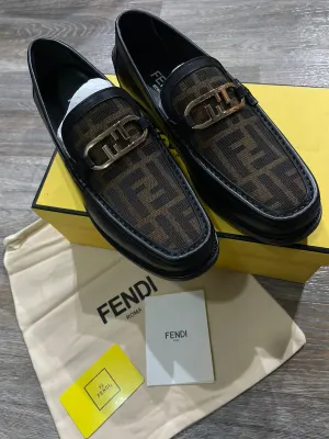 FENDI || Fendi O'Lock Claf Leather Black Loafers