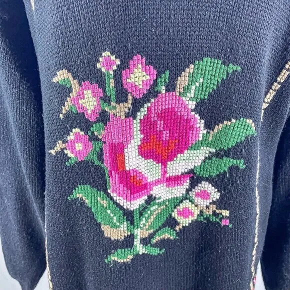 Floral Embroidered Cross Stitch Knit Oversized Sweater sz M