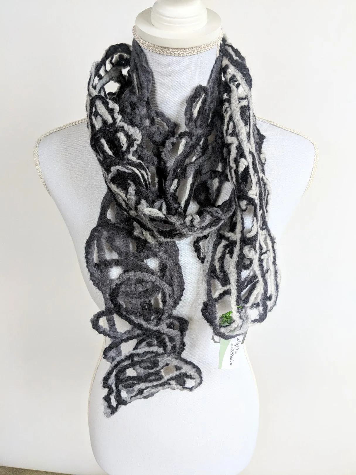 Lacey Felt Scarf