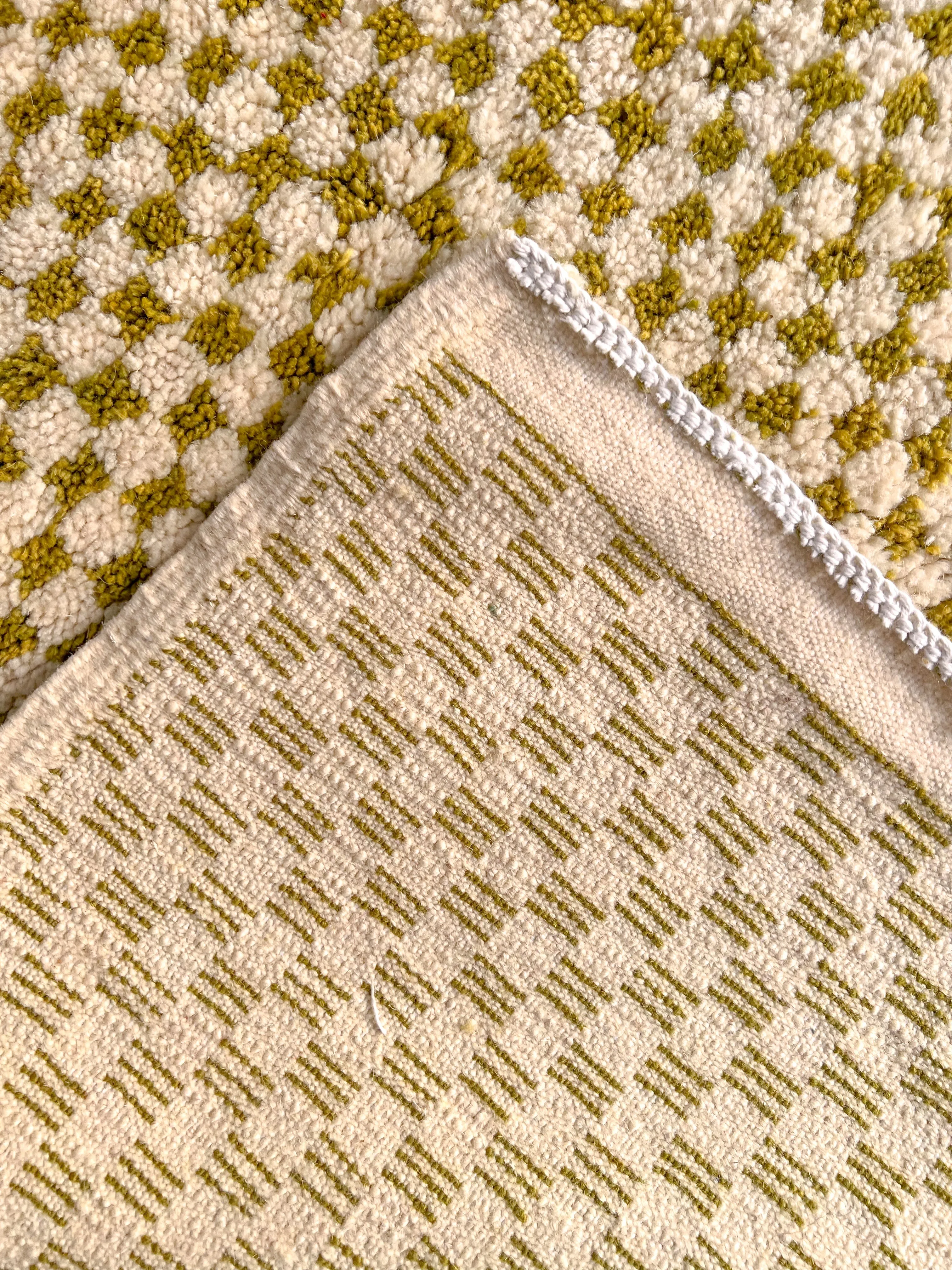 Le Vieux Village's Olive Grid Hand-Knot