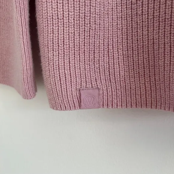 LULULEMON Merino Wool Blend Crew Neck Slouchy Sweater Pink Size 2