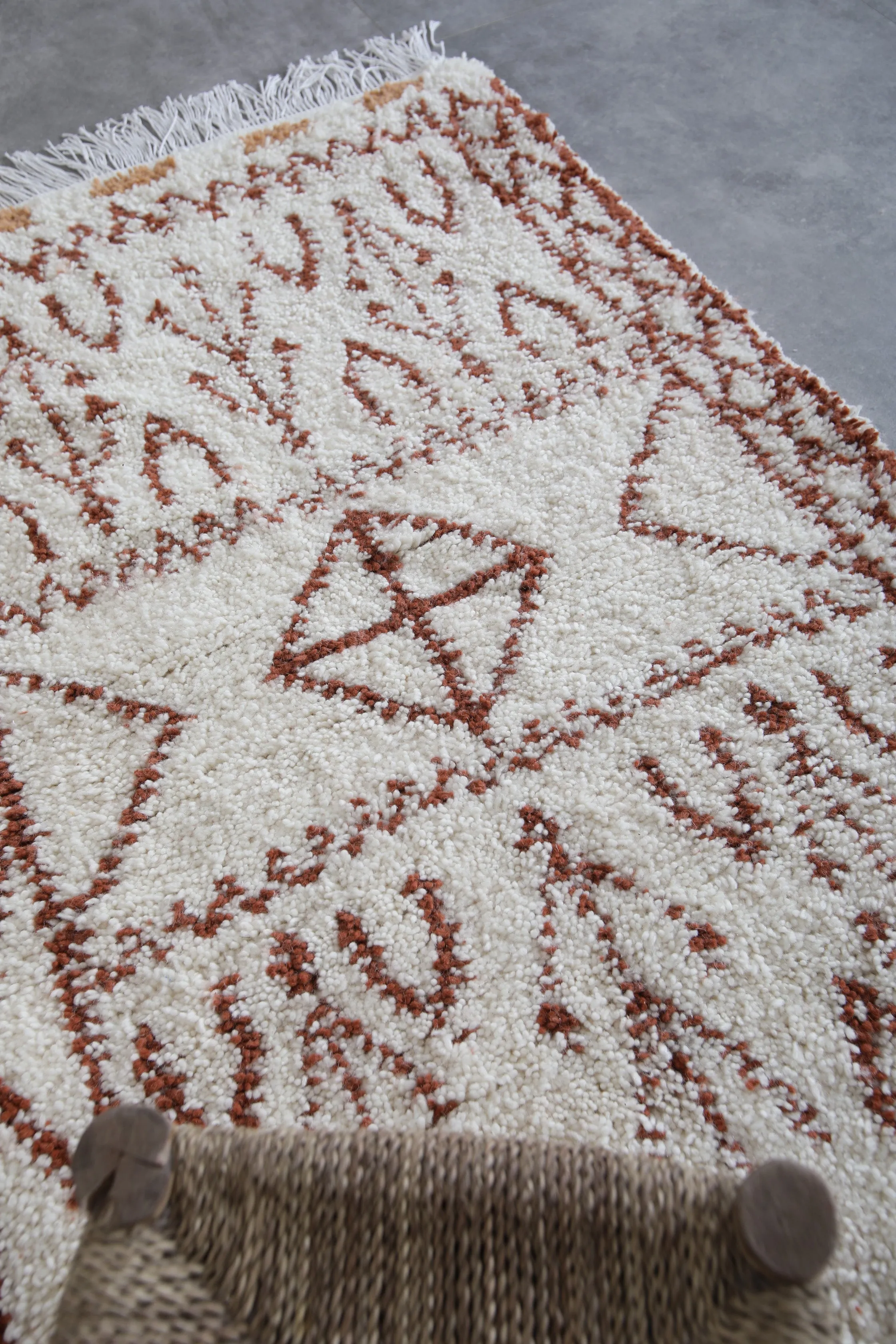 Moroccan Beni Ourain Rug - 3.2 x 5.2 Feet | Geometric Design