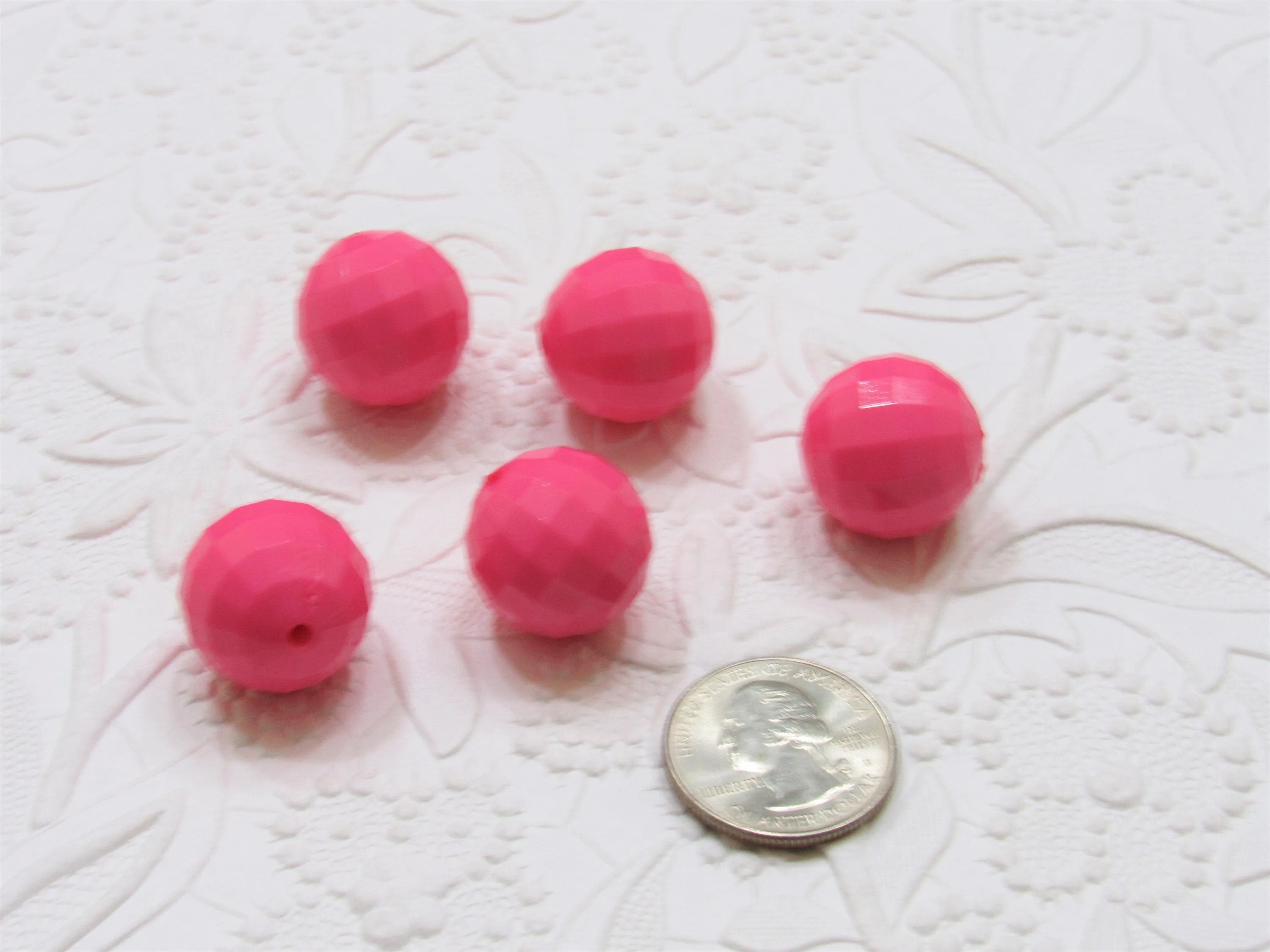 NEW 20 Faceted Hot Pink Disco Bubblegum Bead, Chunky Beads, Chunky Round Acrylic Beads, Chunky Bead Supply, Bubblegum Necklace Supply Beads
