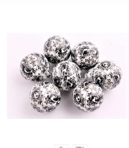 New 20mm Ghost Print Bubblegum Beads, Halloween Bubblegum Bead Supply, Black Ghosts on White  Beads, Jack Skellington Chunky Beads