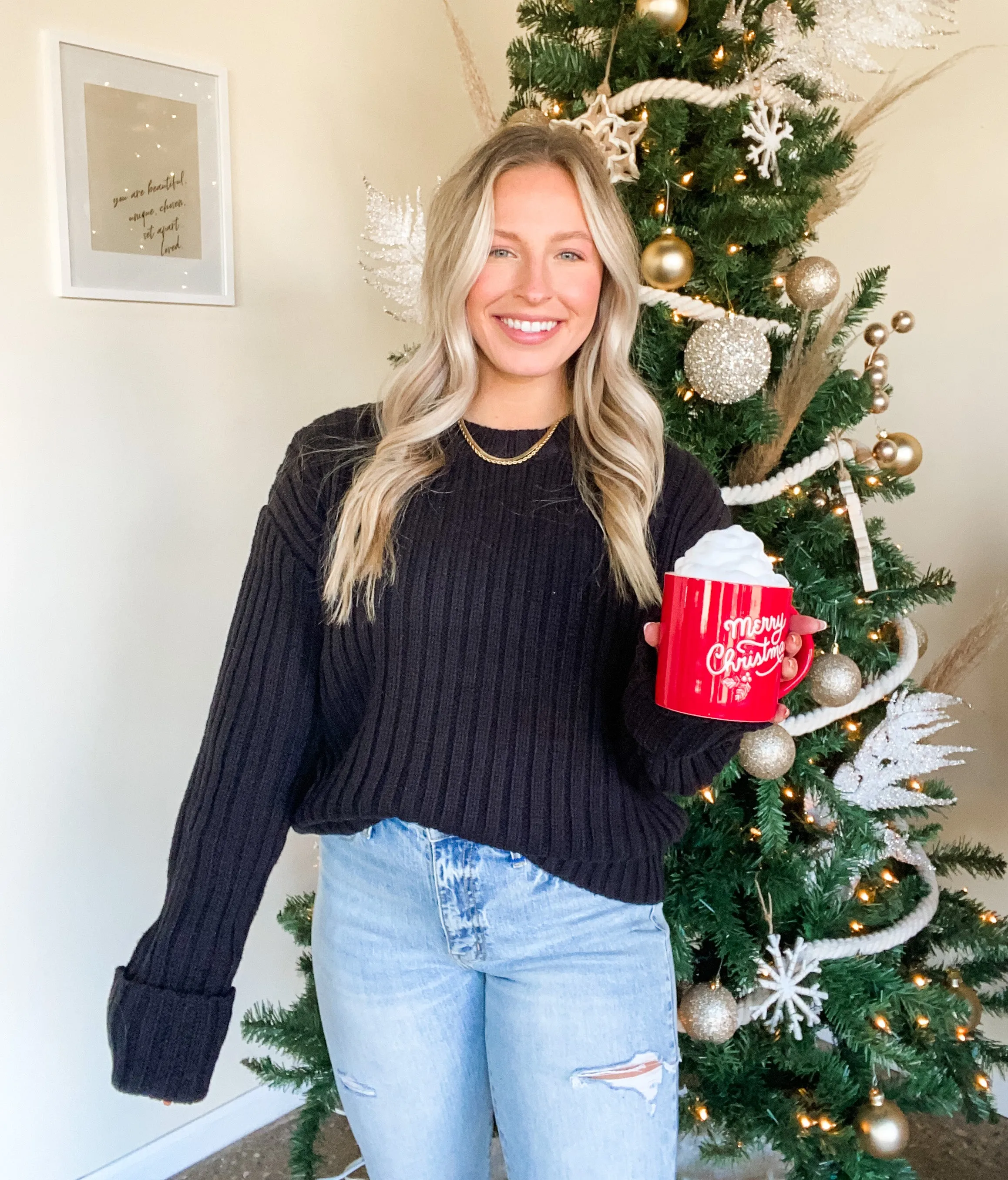 SO CHARMING SWEATER-BLACK