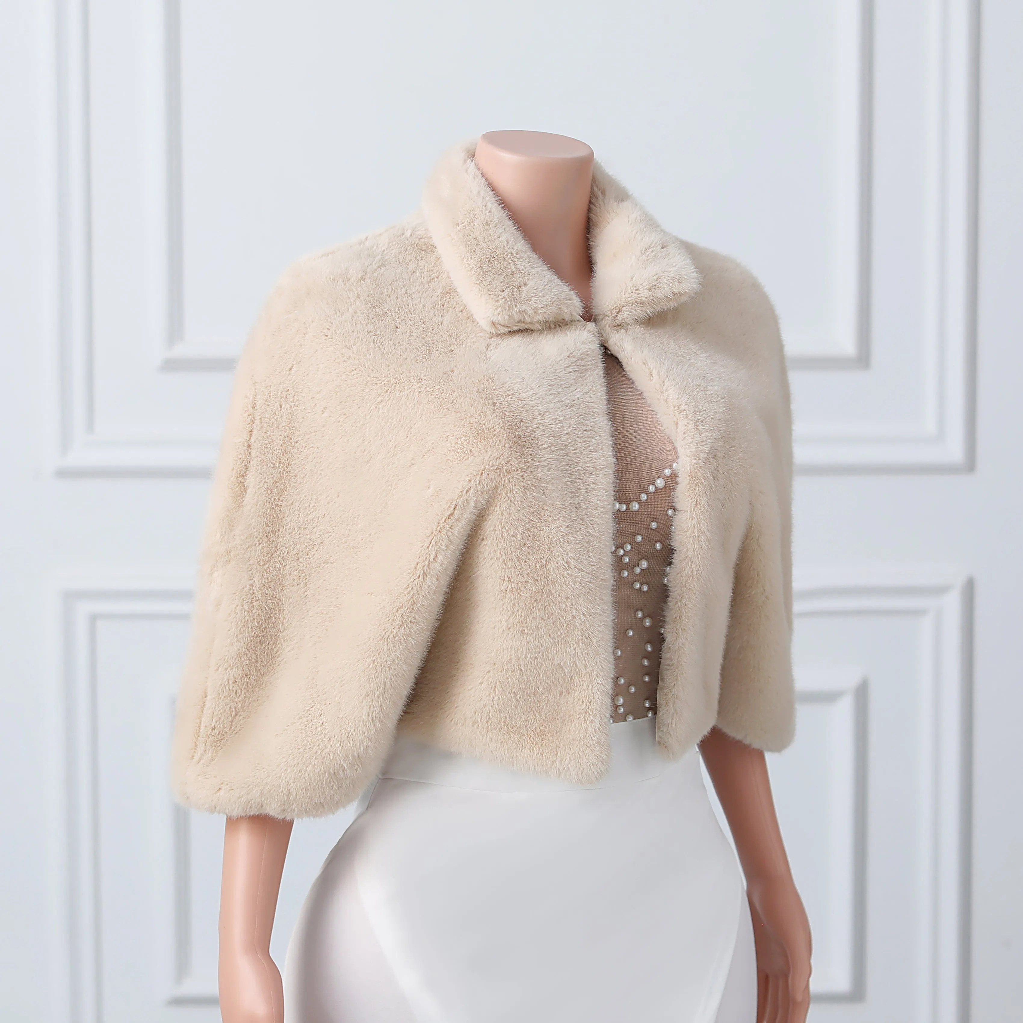 Stylish Mid-length Faux Fur Batwing Cape