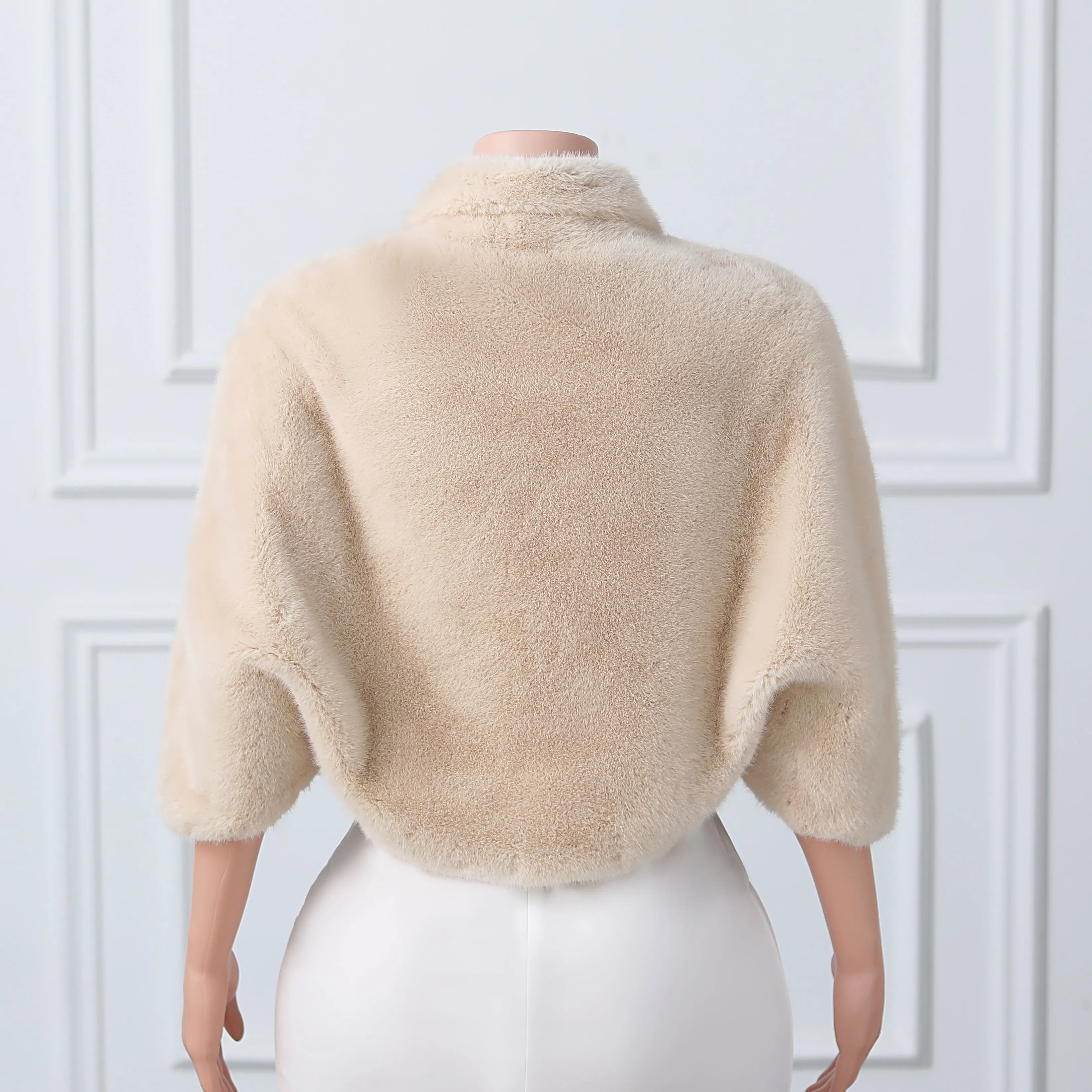 Stylish Mid-length Faux Fur Batwing Cape