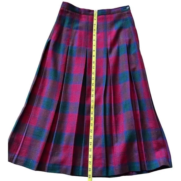 The Eagle’s Eye Vintage 100% wool plaid academia Red Blue Pleated Skirt Sz 6