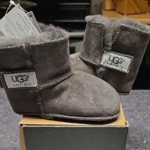 UGG Gray Suede Baby Booties Large 6/7 18-24 Mos